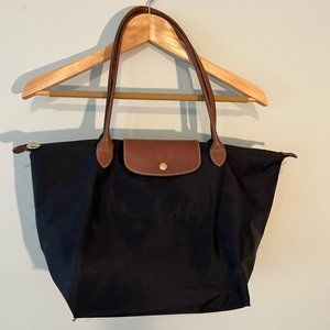 Longchamp Le Pilage Nylon Shoulder Bag in Black. In Good Used Condition.